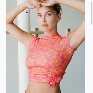 Frankie’s Bikinis hibiscus honey crop top